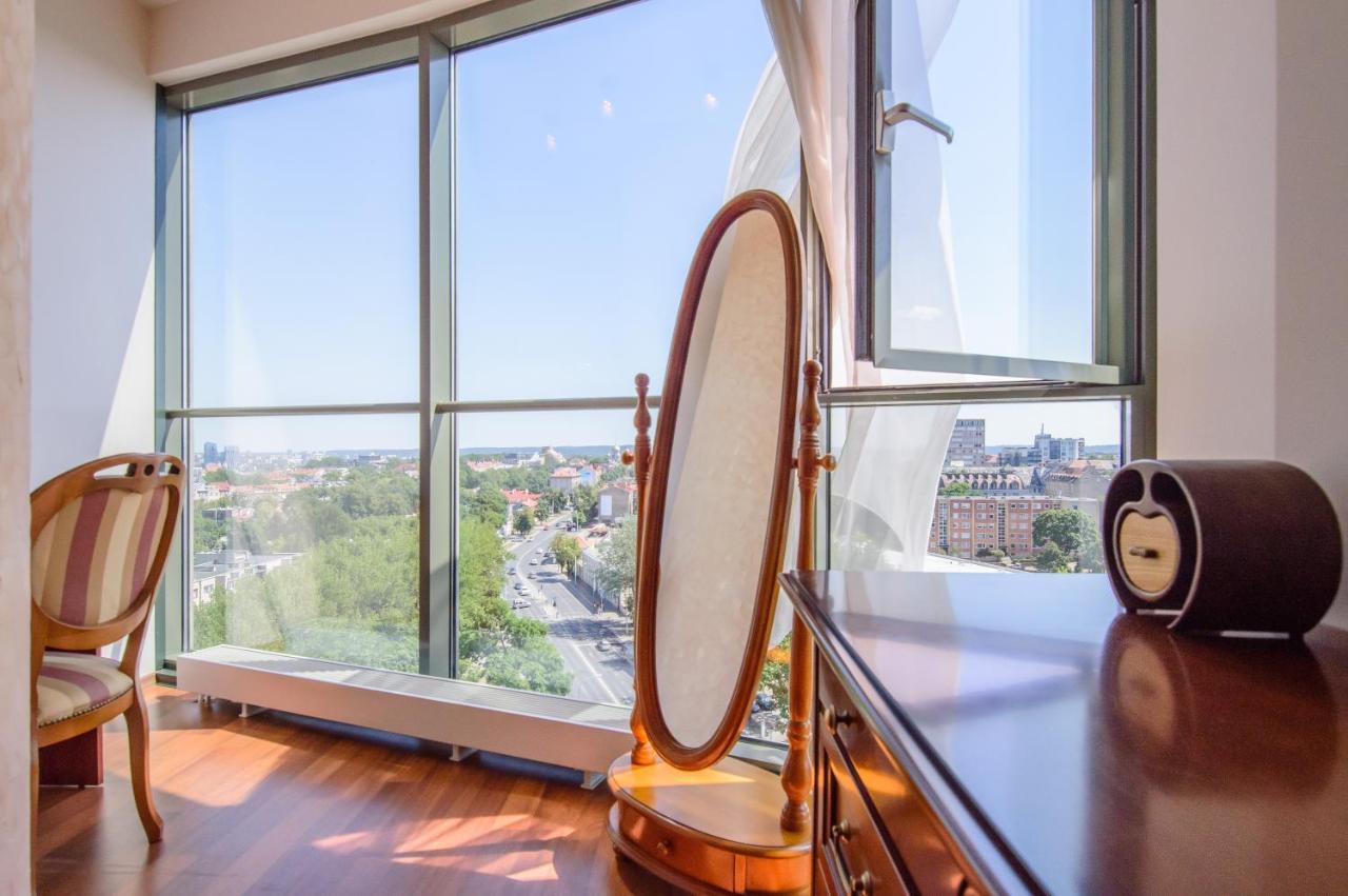 Helios 19 Luxury Vilnius Apartment ภายนอก รูปภาพ